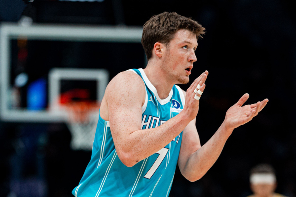 狂胜27分，近18战15胜NBA唯一！3点证明超级鱼腩蜕变成黑马非偶然